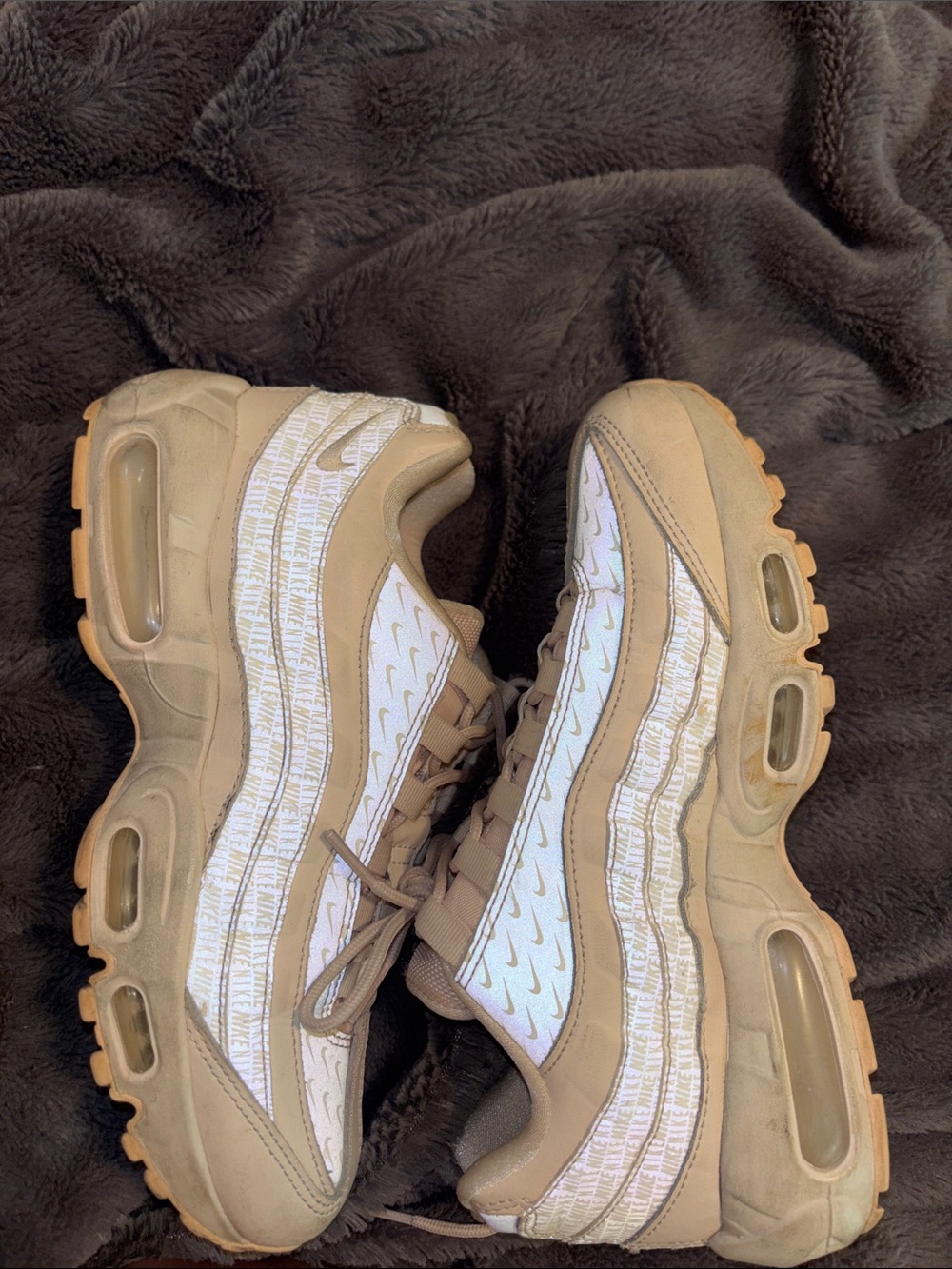 Nike Cream and Pale Pink Air Max 95 Sneakers - Picture 4 of 4